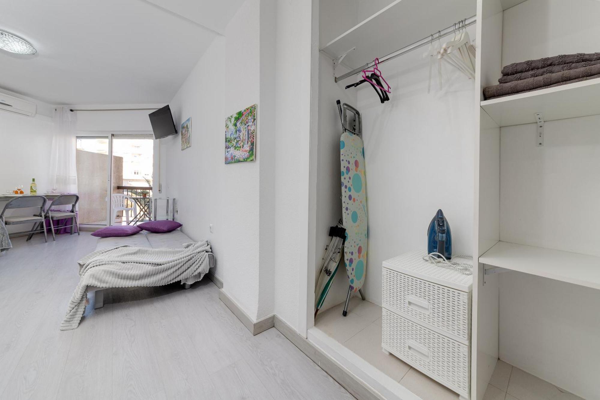 Apartment Near Beach, Playa Del Cura 托雷维耶哈 外观 照片